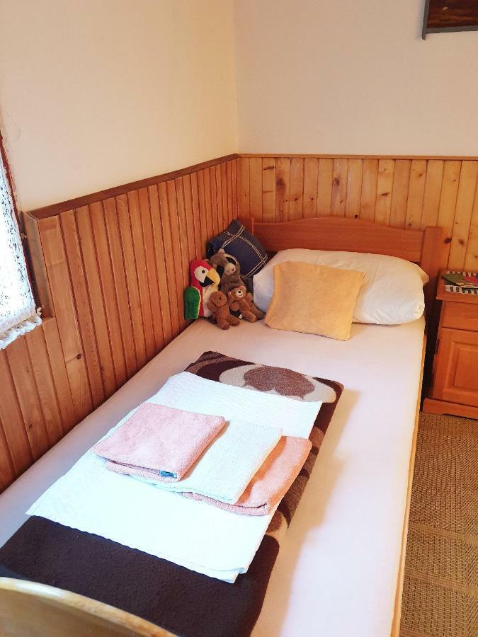 Draga Koncar Guest House Vrelo Korenicko Exterior photo